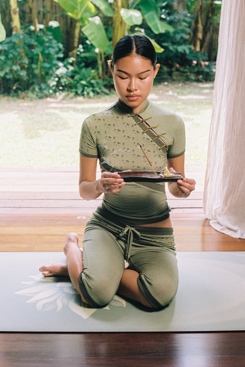 Move with grace
Bloom from within